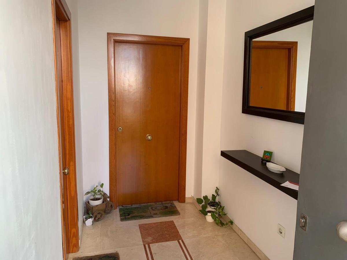 loft funcional cerca del centro Sevilha Exterior foto
