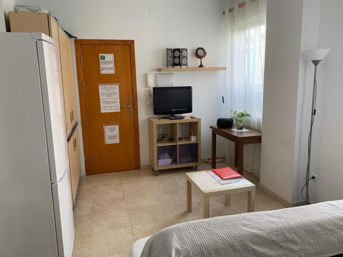 loft funcional cerca del centro Sevilha Exterior foto